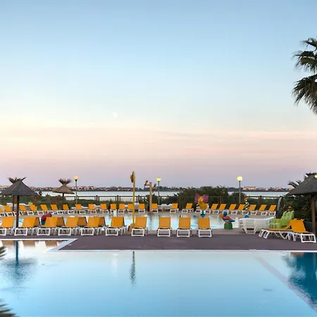 Cosy Et Chaleureux, 2 Ch, 2 Sdb Pour Votre Confort, Super équipé *